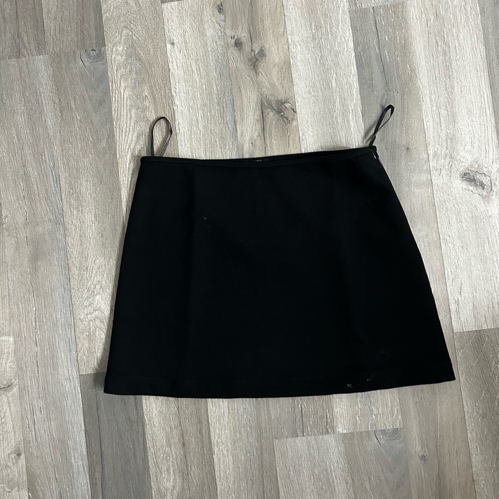 White fox black mini skirt